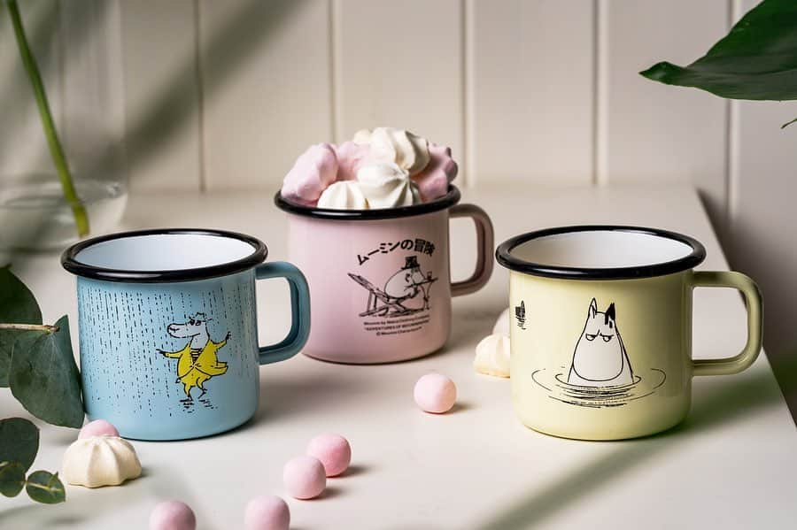 ムーミンさんのインスタグラム写真 - (ムーミンInstagram)「The beautiful enamel mugs from the second Makia x Moomin collection by @muurladesign 😍 Have you seen these? Check out👉 moom.in/moominxmakia ✨ #moominbymuurla #makiaxmoomin #makiaclothing #moomin #moominofficial #enamelmugs #moominmugs #limitededition @makiaclothing」5月7日 16時41分 - moominofficial