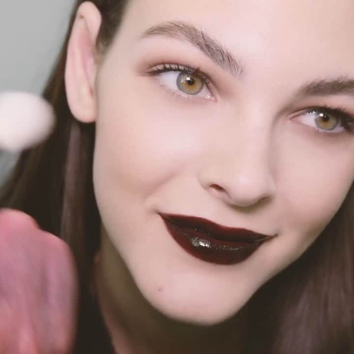 のインスタグラム：「FROM THE SHOW TO YOUR HOME  Go behind the scenes of the #CHANELCruise 2019/20 show with @CarolinedeMaigret, @Vittoria and special guest musician @CharlotteCardin to discover this season’s makeup look. Make it yours and recreate the look at home. @LuciaPicaOfficial  #ChanelMakeup #FromTheShowToYourHome」