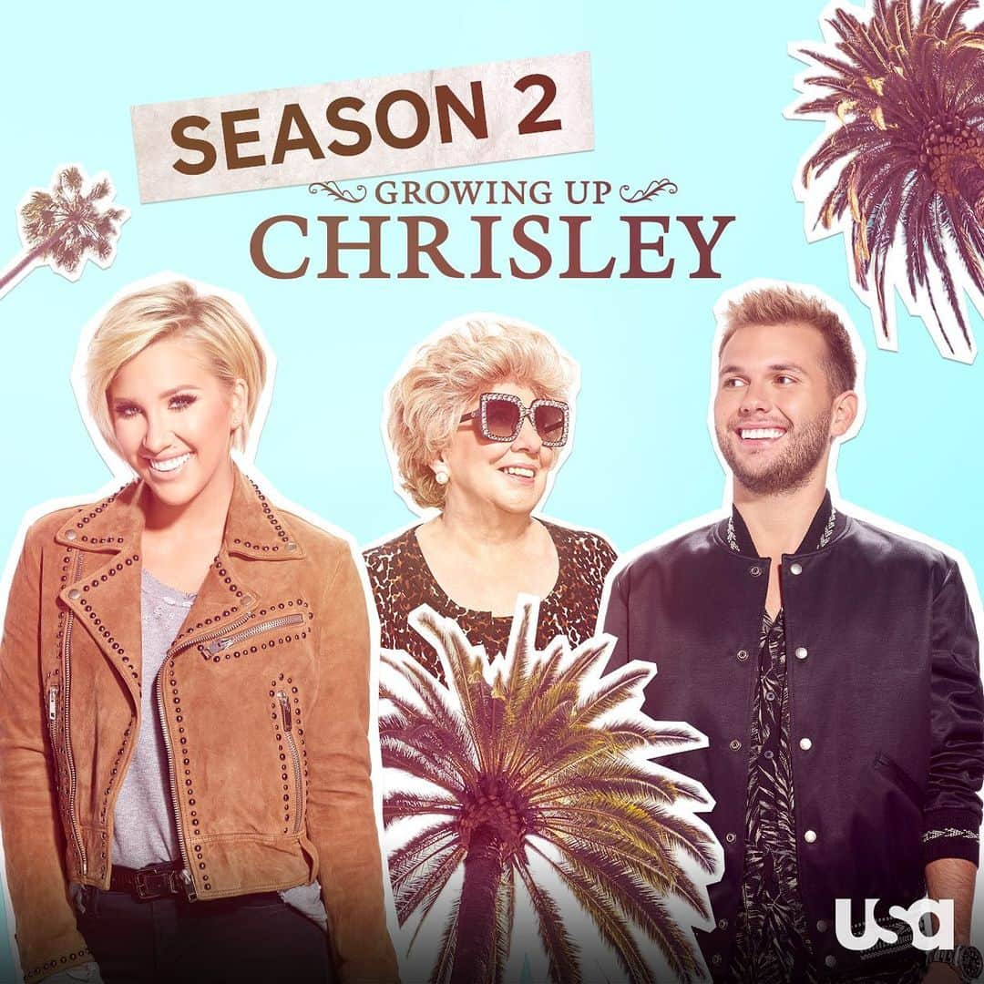 トッド・クリスリーさんのインスタグラム写真 - (トッド・クリスリーInstagram)「I have some exciting news for y’all! Season 2 of Growing Up Chrisley is officially coming! Thanks to all of you who are watching my beautiful children and crazy mother!! We can’t wait to share more with you. And don’t forget to tune in to a new episode tonight on USA Network. @savannahchrisley @chasechrisley @nannyfayechrisley」5月8日 3時30分 - toddchrisley