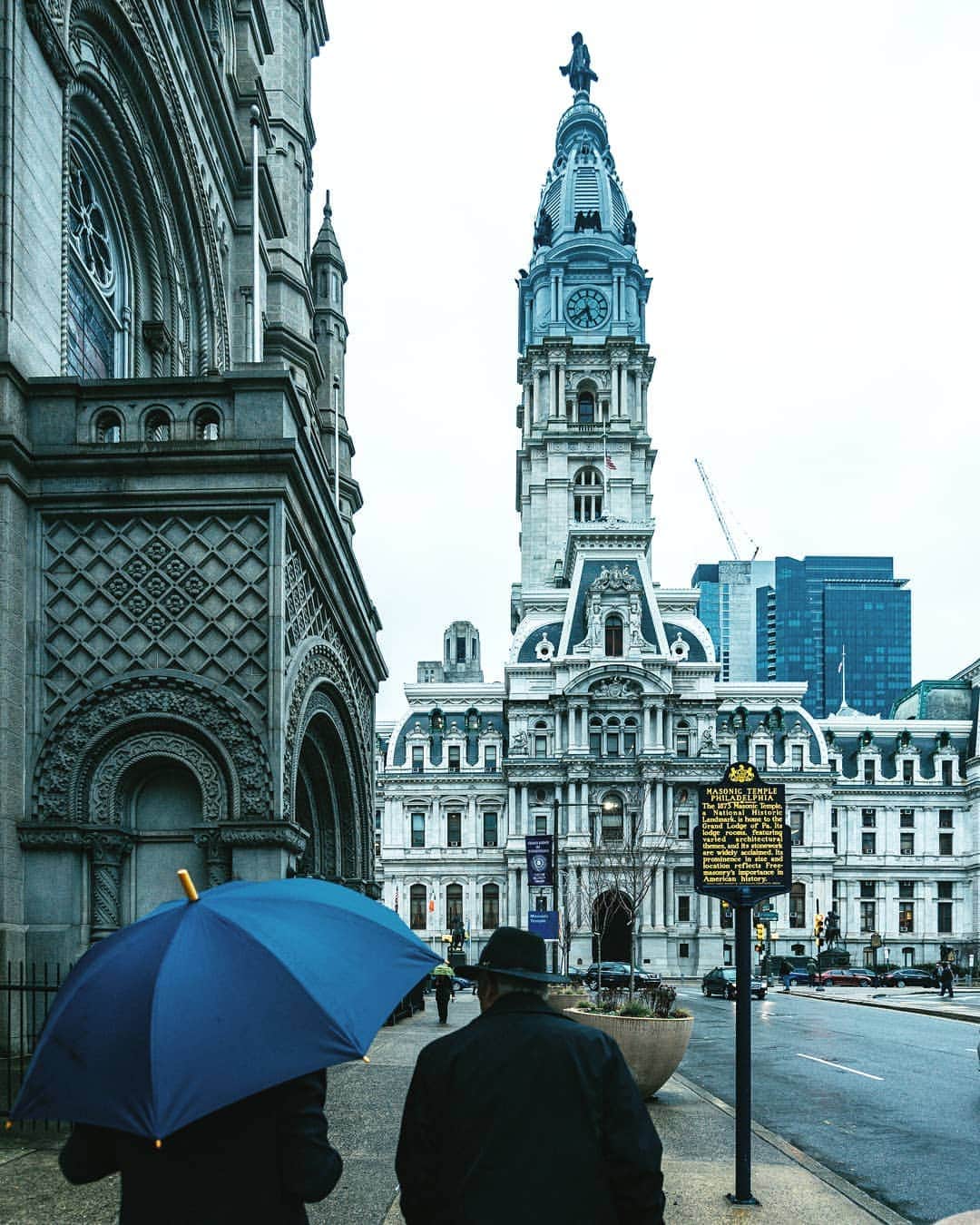 VuTheara Khamさんのインスタグラム写真 - (VuTheara KhamInstagram)「Philly City Hall is the largest municipal building in the United States. I love this architecture in the Napoleon III style and the statue of William Penn at the top. . . @visittheusa #visittheusa #DiscoverPHL」5月8日 2時11分 - vutheara