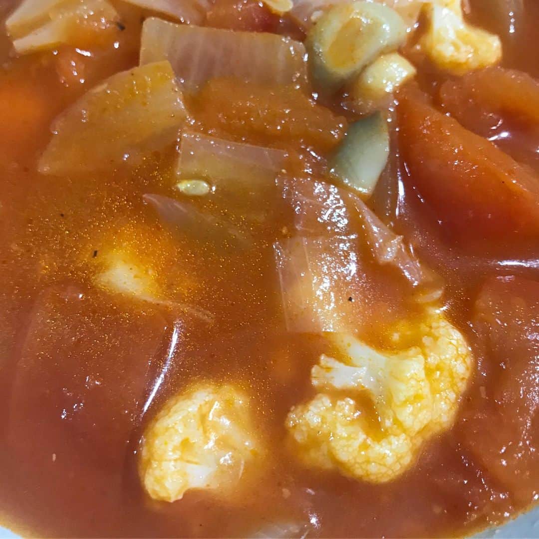 チョン・イルさんのインスタグラム写真 - (チョン・イルInstagram)「I am the chef today. 👨🏻‍🍳 Today's Menu.  Bulgogi, tomato soup with bread.」5月8日 2時24分 - jilwww