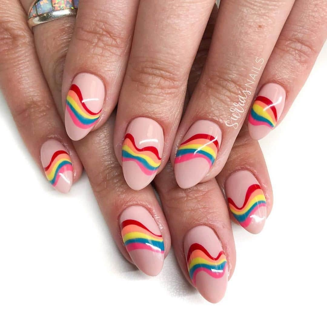 nails2inspireのインスタグラム：「Nails by @sierrasnails_ 🌈  #nails2inspire #nails #nailsdid #nailsofinstagram #nailartist #naildesigns #nailswag #nailsoftheday」