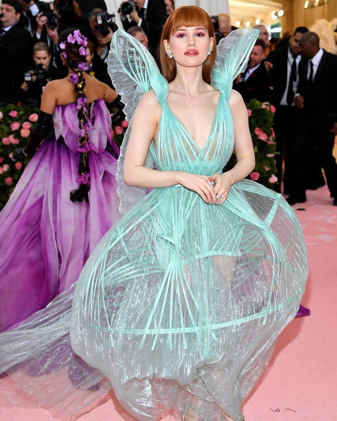 Vogue Italiaさんのインスタグラム写真 - (Vogue ItaliaInstagram)「The best looks from 2019 #MetGala! Swipe to see our selection and discover more about all the #MetCamp Guests via link in bio.」5月7日 18時35分 - vogueitalia