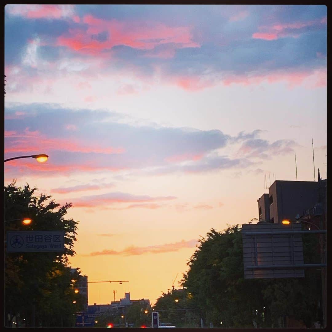 渡邊由貴さんのインスタグラム写真 - (渡邊由貴Instagram)「美しい瞬間は一瞬にすぎない‼️ #sunset #beautifulworld」5月7日 18時52分 - yukiwatanabe788