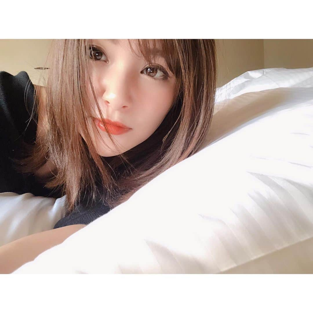 田尻夏樹（なつきんぐ）さんのインスタグラム写真 - (田尻夏樹（なつきんぐ）Instagram)「たくさんたくさん考える時間があって。 自分を見つめ直す時間になったおかげで 気付けた事が多い気がする。 . 自分と向き合えてよかった 少しは成長出来たと思う。 . . 私は誠実に生きていきたい。 . . . . . . . 返事が返せてなくてごめんなさい。 ゆっくり返していきます。 もうしばらく休養します。 ご迷惑をおかけしてごめんなさい。」5月7日 19時01分 - tajiri_natsuki