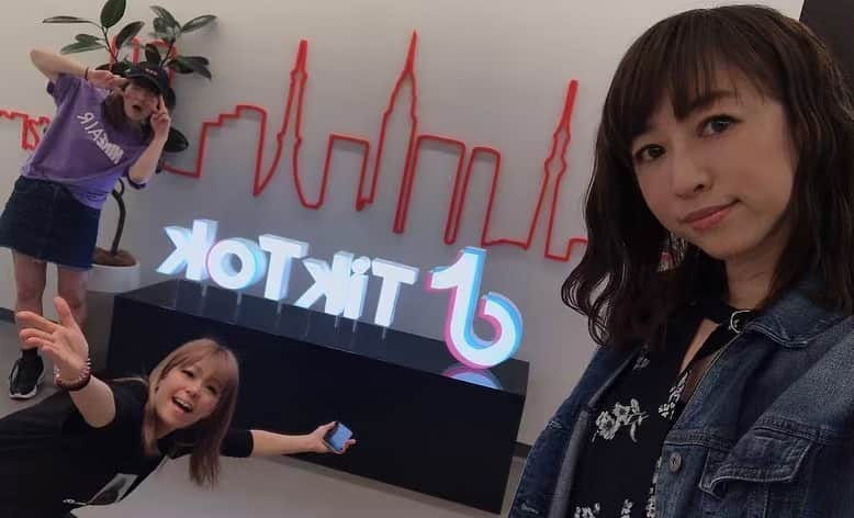 たまたまこさんのインスタグラム写真 - (たまたまこInstagram)「今日は #tiktok 本社にて打ち合わせ💓 http://vt.tiktok.com/JkcfYA/ からのせっかく西新宿に来たのであやまんおススメの #ステーキ ル・モンドに🤤🍖 柔らかくてソースも美味しいし、コスパ最高！また来たい💓💓」5月7日 19時48分 - tamarikomari