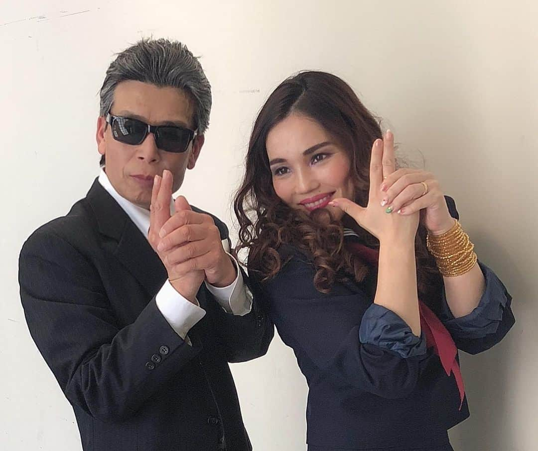 平野ノラさんのインスタグラム写真 - (平野ノラInstagram)「🕶🕶🕶🕶🕶🕶 #放送中 #ものまね #グランプリ #平野ノラ #okバブリー」5月7日 20時02分 - noranoranora1988