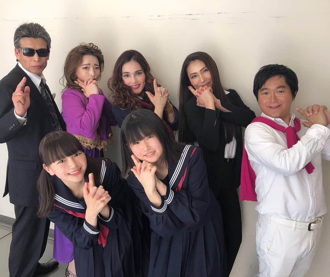 平野ノラさんのインスタグラム写真 - (平野ノラInstagram)「🕶🕶🕶🕶🕶🕶 #放送中 #ものまね #グランプリ #平野ノラ #okバブリー」5月7日 20時02分 - noranoranora1988