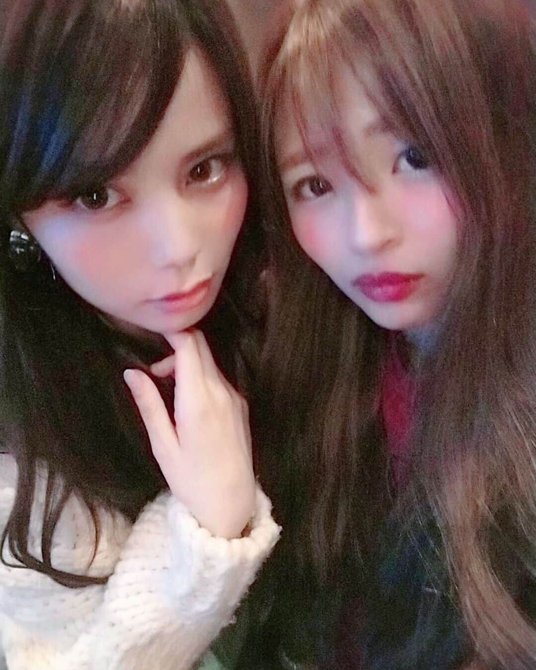 増田愛里菜さんのインスタグラム写真 - (増田愛里菜Instagram)「. またまた【#平成最後 】ネタ🦊❤️ . . 平成終わる前にあかねちん @akane.shimizu と会えたよ🥰 . これは笑う寸前の顔🤗 必死にギャルっぽくしてる(笑) もはやギャルってにゃに🥳 . . 令和もよろしくーーー👭💕 . #photo #photography #portrait #instaphoto #instapic #friends #lunch #ランチ #女子会 #東京ランチ #平成元年生まれ #しみます #ますあか #ヒロアカ ？#何がしっくりくる ？」5月7日 20時17分 - masuuu_324