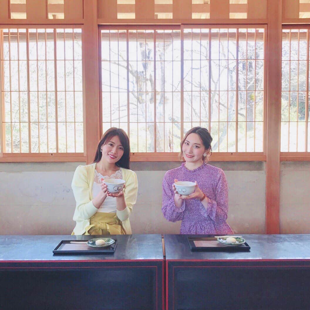 のインスタグラム：「花フェスタ記念公園 にある 茶室『織部庵』 おいしいお茶🍵と和菓子が食べられます💓 . 茶室はとっても落ち着きますし、お庭も風情があってインスタ映え間違いなし！！ . 春のバラ祭り🌹は5/11〜6/16まで開催しております！！ . @nagoya_dot  @kani_city.kouhou . . . #可児市 #可児 #かにスタ #岐阜 #岐阜観光 #岐阜おすすめスポット #花フェスタ #花フェスタ記念公園 #春のバラ祭り #バラ祭り #月刊cheek #cheek #cheekplus #model #名古屋モデル #大野彩」