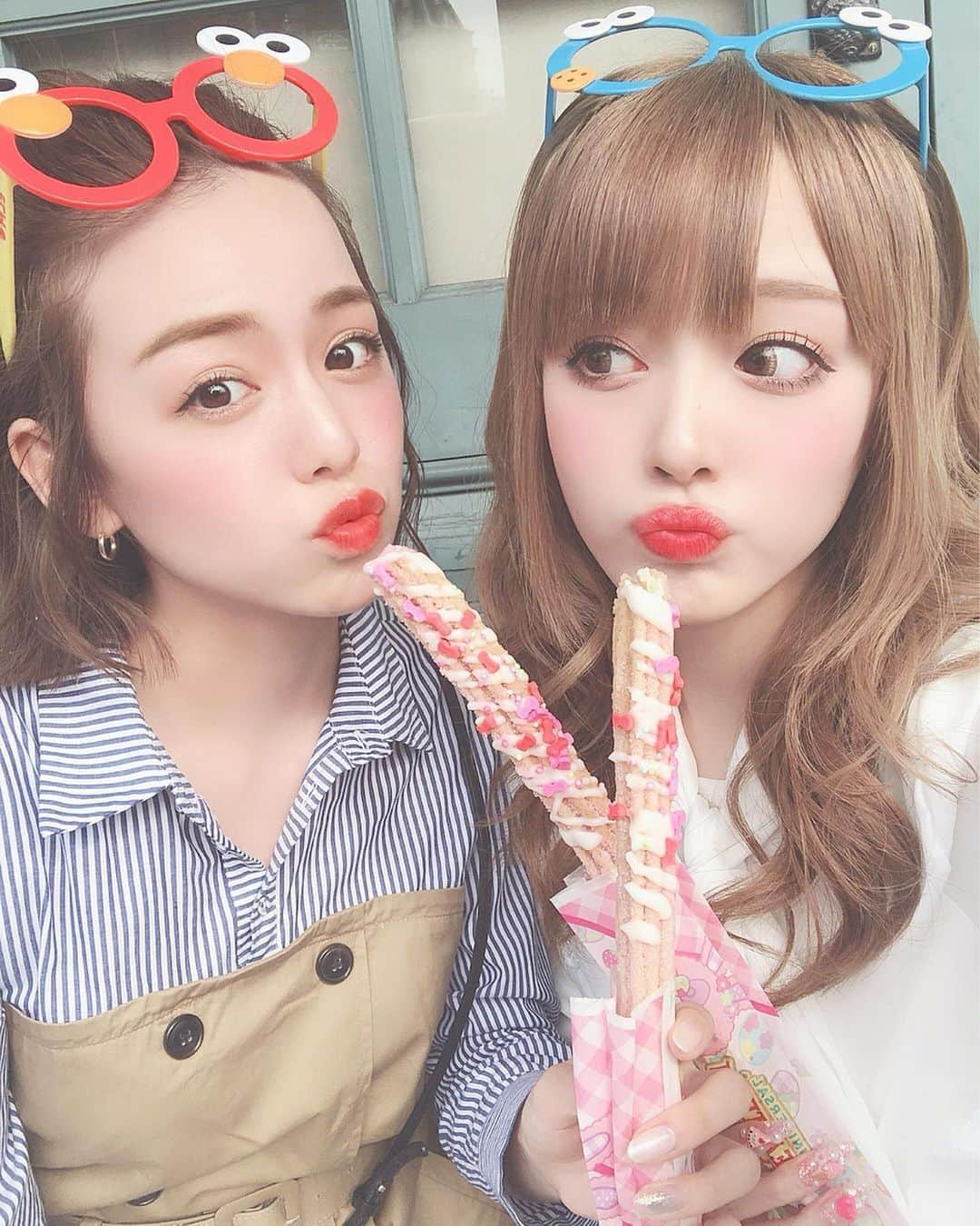 黒田真友香さんのインスタグラム写真 - (黒田真友香Instagram)「ユニバ最後の投稿はあきゃまじゅ👭 ピチレモン世代からしたらあかりん&くぅ。笑  めっちゃ懐かしいw もうあの頃が10年前だよ！！！ エモいね🐤笑  ピチレモンから見てくれてる人どれくらいいるのかな〜🥰💓・ ・  #ユニバ女子 #ユニバ写真 #ユニバデート」5月7日 20時30分 - kurodamayukaxx