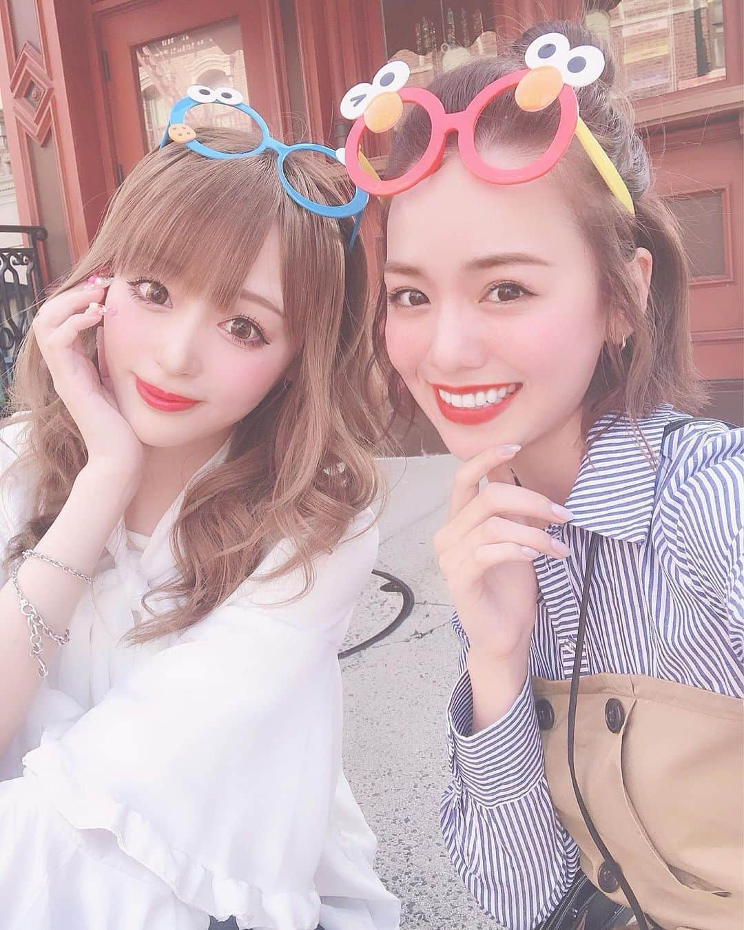 黒田真友香さんのインスタグラム写真 - (黒田真友香Instagram)「ユニバ最後の投稿はあきゃまじゅ👭 ピチレモン世代からしたらあかりん&くぅ。笑  めっちゃ懐かしいw もうあの頃が10年前だよ！！！ エモいね🐤笑  ピチレモンから見てくれてる人どれくらいいるのかな〜🥰💓・ ・  #ユニバ女子 #ユニバ写真 #ユニバデート」5月7日 20時30分 - kurodamayukaxx