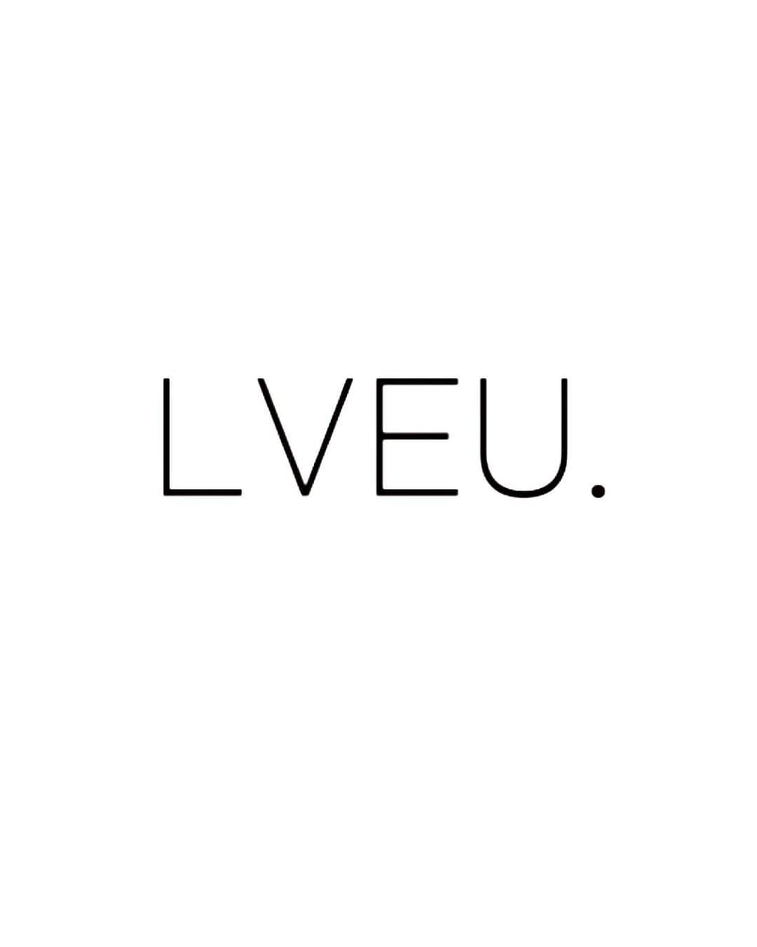 lve_xxxxのインスタグラム：「.﻿﻿ .﻿﻿ 📢information ‼︎‼︎‼︎﻿ ﻿ @lveu.official﻿ (お知らせさせて下さい🙏) ﻿﻿ ﻿﻿ 沢山のリクエストを﻿﻿ 頂き誠に有難う御座います🙇‍♀️﻿﻿ ﻿﻿ 明日5/8 19時より﻿﻿ 再入荷item 販売開始となります🛒﻿﻿ ﻿﻿ 再入荷第一弾は﻿﻿7item！ ﻿﻿ ☑︎ Off-the-shoulder tops﻿﻿ BLACK / WHITE﻿﻿ ﻿﻿ ☑︎ Tuck linen pants﻿﻿ BLACK / OATMEAL / WHITE / BROWN﻿﻿ ﻿﻿ ☑︎ Round sunglasses﻿﻿ BLACK / BROWN / CREAM / MIX﻿﻿ ﻿﻿ ☑︎ 2way 巾着 shoulder bag﻿﻿ BLACK / OFF WHITE / GREIGE﻿﻿ ﻿﻿ ☑︎ Linen knit one-piece﻿﻿ OATMEAL﻿﻿ ﻿﻿ ☑︎ Sock sneakers﻿﻿ BLACK﻿﻿ ﻿﻿ ☑︎ Drawstring bag﻿﻿ BLACK / OFF WHITE / BROWN﻿﻿ ﻿﻿ 詳細は @lveu.official アカウント 又は、LVEU. 公式サイトを﻿﻿ご覧下さいませ🙇‍♀️﻿﻿ (ストーリーにリンク貼ってあります)﻿﻿ ﻿﻿ その他のリクエスト頂いている﻿﻿itemに 関しまては順次再入荷予定との事です﻿☺︎﻿﻿ ﻿﻿ ﻿﻿ #LVEU. #ラブユ﻿﻿ #再入荷 #Restock﻿」