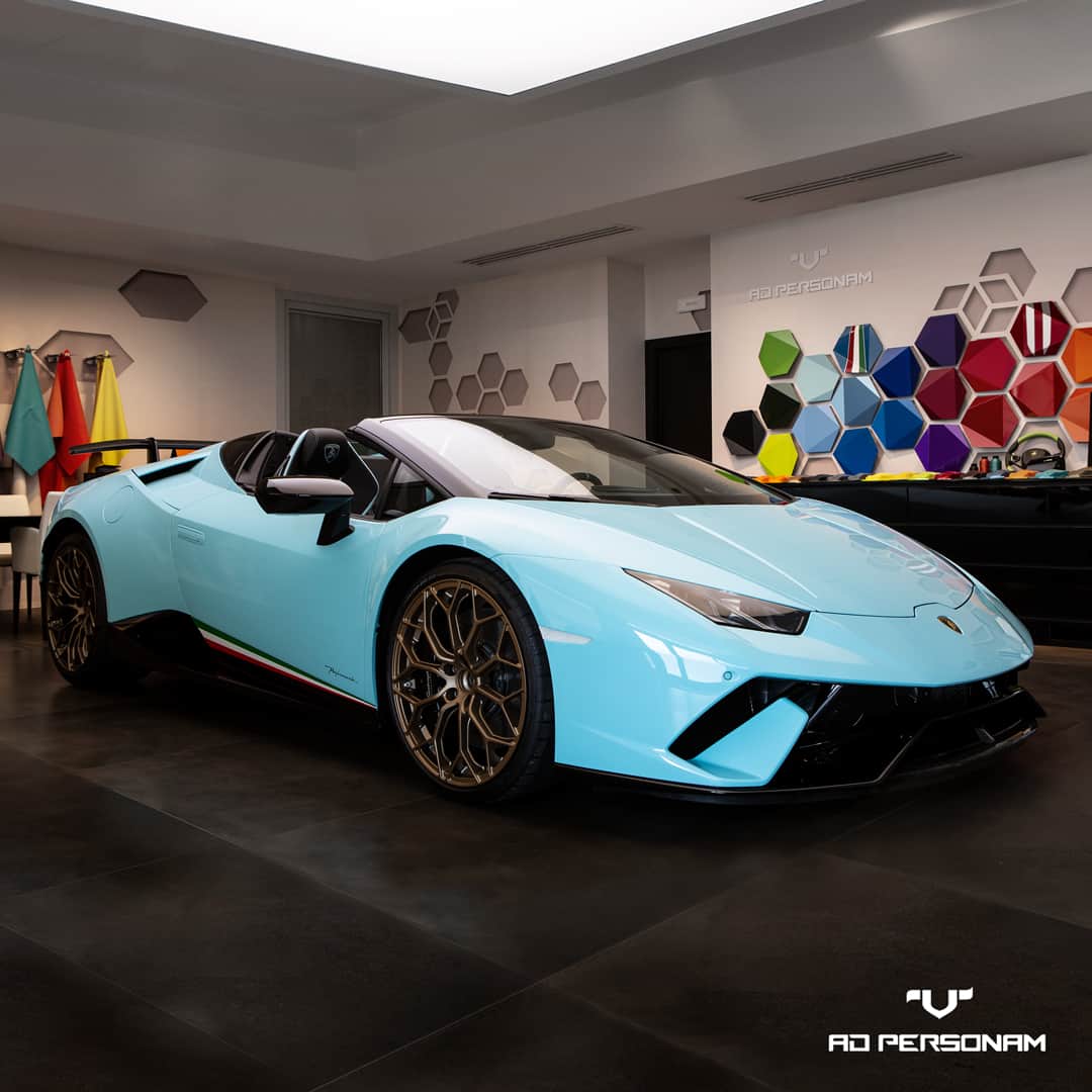 ランボルギーニのインスタグラム：「Unique at first sight. Thanks to our Ad Personam customization program, you can have your one-of-a-kind Lamborghini Huracán Performante Spyder featuring Celeste Sufax body color.  #AdPersonam #MakeItUnique #Lamborghini #HuracanPerformanteSpyder」