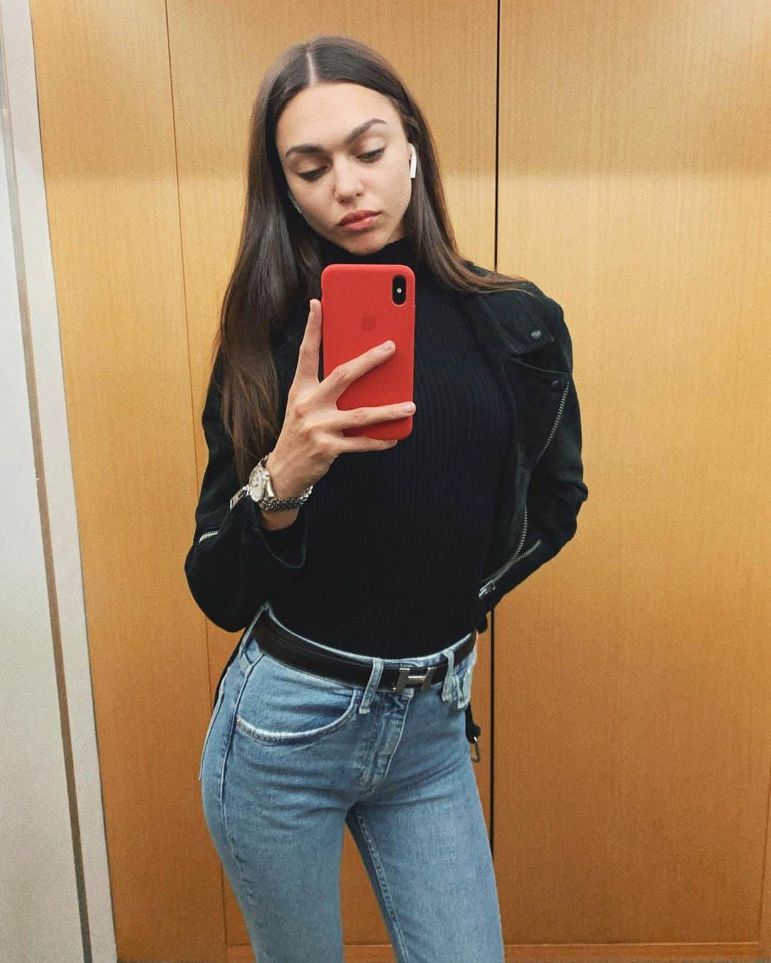 Zhenya Katavaのインスタグラム：「Москва, куда пойти ?」