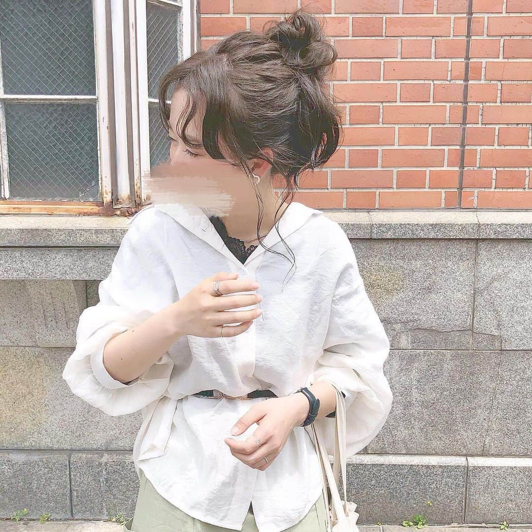 haruさんのインスタグラム写真 - (haruInstagram)「ㅤㅤㅤㅤㅤㅤㅤㅤㅤㅤㅤㅤㅤ ㅤㅤㅤㅤㅤㅤㅤㅤㅤㅤㅤㅤㅤ ㅤㅤㅤㅤㅤㅤㅤㅤㅤㅤㅤㅤㅤ #ootd ㅤㅤㅤㅤㅤㅤㅤㅤㅤㅤㅤㅤㅤ この前 こっちゃんとショッピングした時に @wclosetwearsinc で一目惚れしたセットアップ🥺💓 この色がとってもすきです☺🌿 ㅤㅤㅤㅤㅤㅤㅤㅤㅤㅤㅤㅤㅤ 今回はスカートを使ったコーデをくみました☺✨ ㅤㅤㅤㅤㅤㅤㅤㅤㅤㅤㅤㅤㅤ トップスはドルマンスリーブになっていて ウエストマークで流行りの感じに😂💓( 笑 ) ㅤㅤㅤㅤㅤㅤㅤㅤㅤㅤㅤㅤㅤ お洋服の詳細はWEAR見ていただけるとうれしいです🌸 ㅤㅤㅤㅤㅤㅤㅤㅤㅤㅤㅤㅤㅤ ❤︎ inner : #pairpair ❤︎ shirt & ring : #grl ❤︎ skirt : #wcloset ❤︎ belt : #apresjour ❤︎ bag : #fuente ㅤㅤㅤㅤㅤㅤㅤㅤㅤㅤㅤㅤㅤ 3枚目は荒ぶってるけど お団子が良い感じだったので😂💓( 笑 ) ㅤㅤㅤㅤㅤㅤㅤㅤㅤㅤㅤㅤㅤ GWの事もまたのせていきますっ😖🌸 ㅤㅤㅤㅤㅤㅤㅤㅤㅤㅤㅤㅤㅤ ㅤㅤㅤㅤㅤㅤㅤㅤㅤㅤㅤㅤㅤ #グレイル#ペアペア#ダブクロ#カジュアル #おだんごヘア @grl_official  #おだんごおはる #harucd ㅤㅤㅤㅤㅤㅤㅤㅤㅤㅤㅤㅤㅤ」5月7日 21時47分 - __haru3