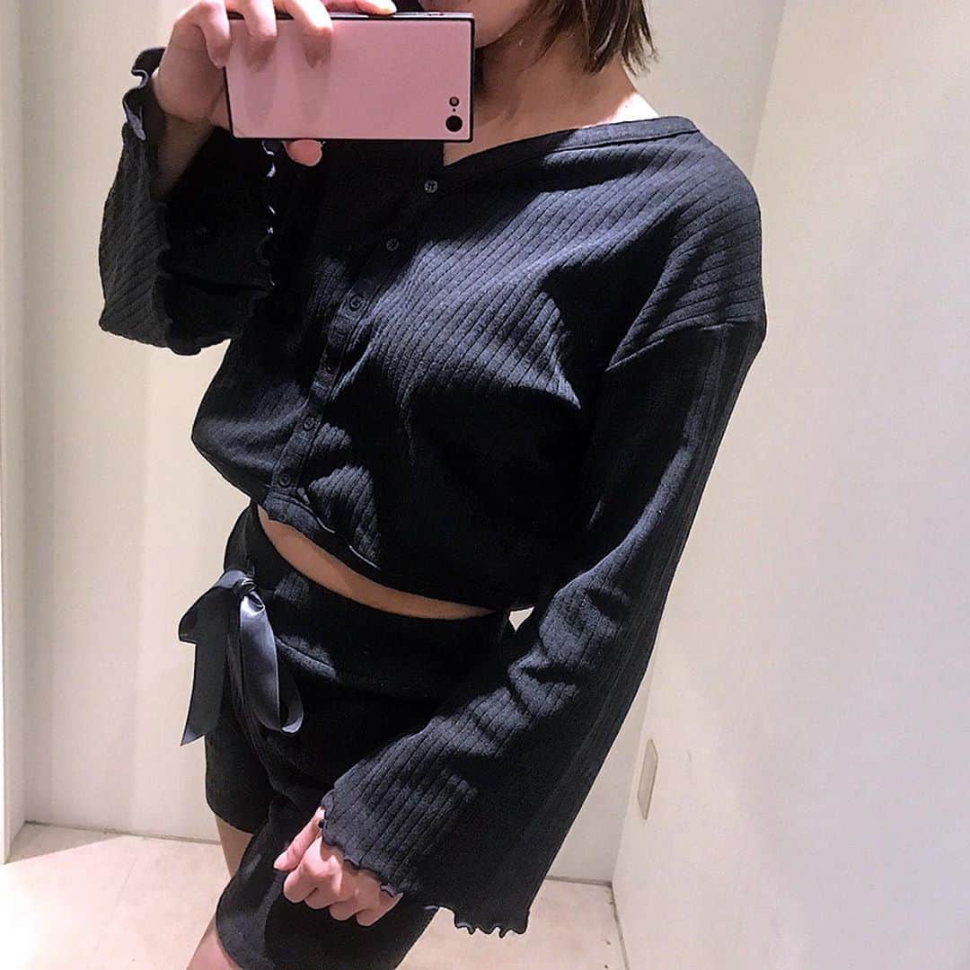 Ravijour札幌4丁目プラザ店のインスタグラム：「（チャコールグレー着用）パジャマパーティーにもおススメなヘアバンド付き部屋着🎉🥰 詳細ブログ更新中！TOPからチェックしてね💓  #Ravijour #ラヴィジュール #RavijourStaff #Ravijoursapporo #ravijourofficial」