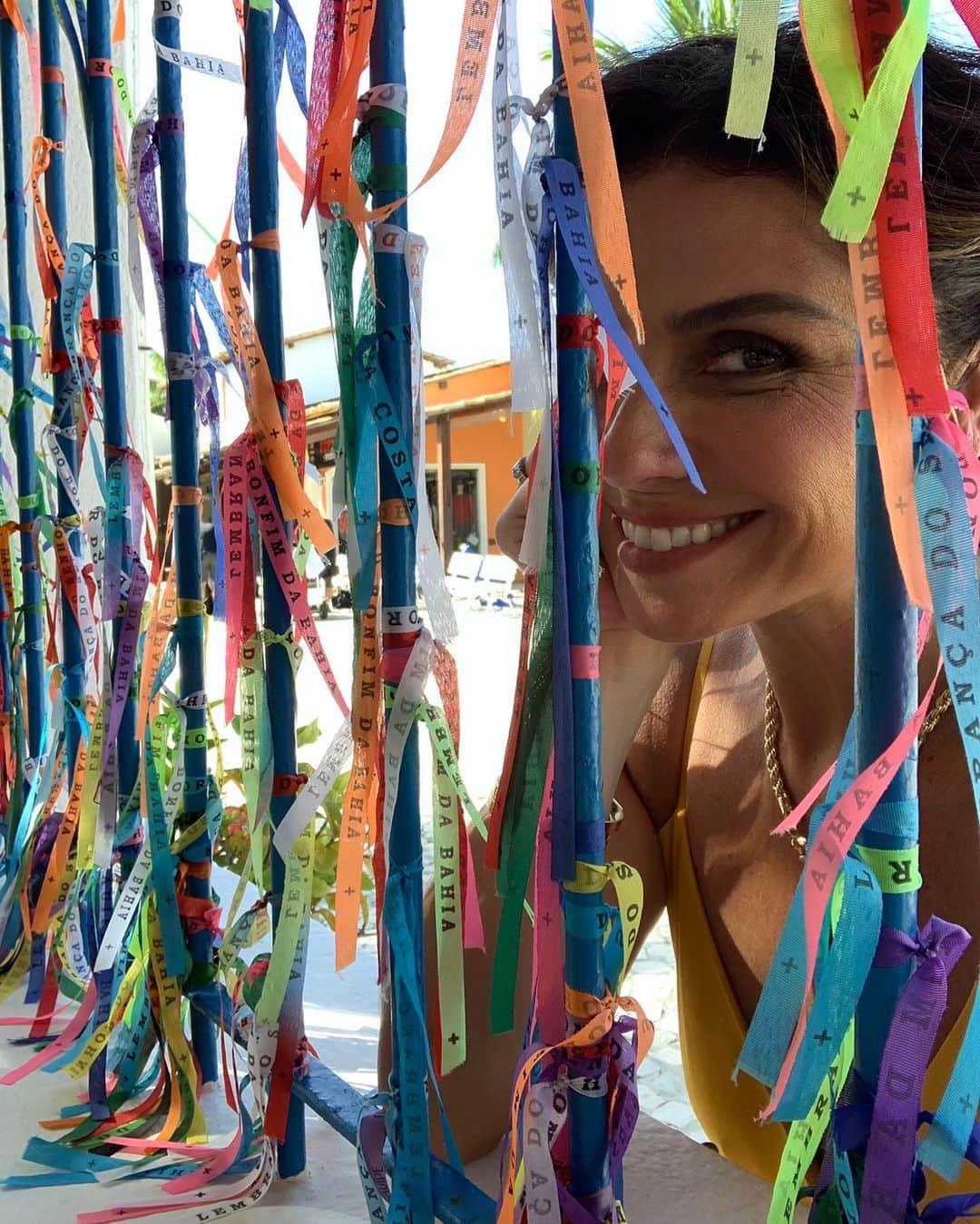 Giovanna Antonelliのインスタグラム：「A gente não pode ser feliz o tempo todo mas poder ser um pouquinho todo dia!!! Que tal?? Semana linda pra vcs!!!! 🌹」