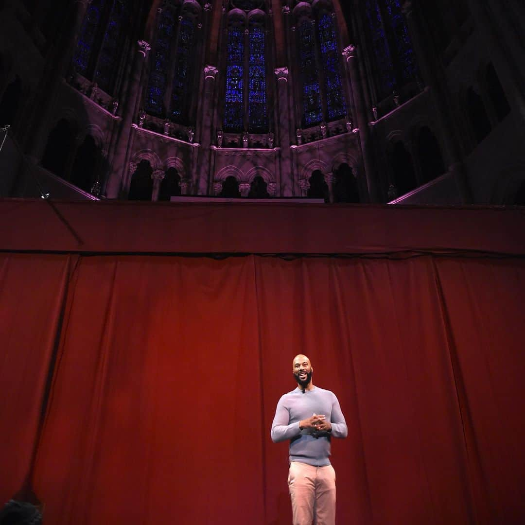 コモンさんのインスタグラム写真 - (コモンInstagram)「It’s here! I’m proud to share that my latest book, Let Love Have The Last Word, is now on sale! Last night, we celebrated the release out at the historic Riverside Church in Harlem. The celebration continues today in New York where I’ll be over at Barnes & Noble on 5TH Avenue at 1 PM ET and Bloomingdale’s on 59TH Street at 6 PM ET for special book signings. Stop by and say hi! Photos by @NoemieMarguerite + @GettyImages. #LetLove」5月7日 22時18分 - common