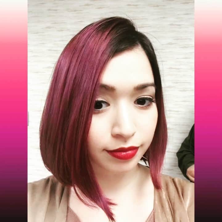 ダンドイ舞莉花のインスタグラム：「‪本日 #リューン NEW ヘアカラー！‬ ‪薄ピンクはすぐ抜けちゃうから濃いめにしてみたよ😍‬ ‪#pinkhair #praha ‬#purple #red #何色だろ #pinkombrehair #きっとこの色が抜けてピンクになるであろう #letssee #中学生の頃から同じ美容師 #いつもありがとう」