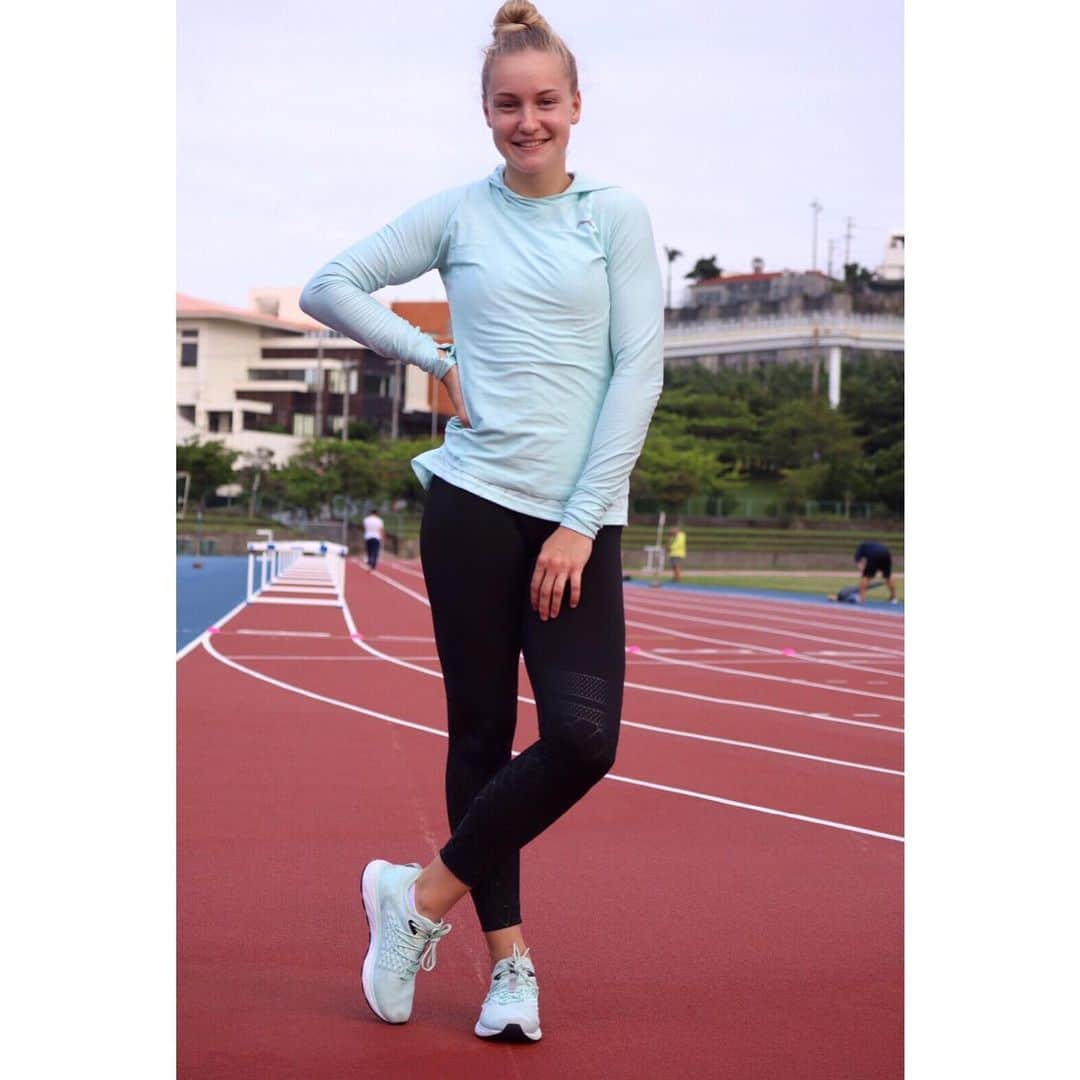 Sophia JUNKのインスタグラム：「Das Trainingslager hier auf Okinawa neigt sich dem Ende zu. Heute wurde das letzte Staffeltraining absolviert, bevor es dann am Donnerstag nach Yokohama zu den World Relays @iaafyokohama19 geht. Ich freue mich riesig, Teil des Teams zu sein. —— photo by @keshiabeverly . —— #trackandfield #trackgirl #happyme #thankful #japan #puma #pumaathlete #gipfelstürmer #motivation #nationalteam *ad」