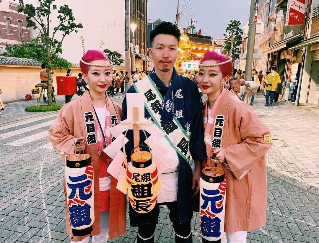 AMIさんのインスタグラム写真 - (AMIInstagram)「浜松祭り2019㊗️❤️ 小さい頃からずっと家族と参加している浜松祭り。 5月の3.4.5日は必ずお祭りのために地元へ帰るの。 浜松祭りが私の1番の楽しみ😌✨これは一生変わらないだろうなぁ。 大切な家族との時間、大好きな友達や、先輩、後輩との時間。そして元目町の皆様との時間。 最高に幸せな時間でした✨ ありがとうございました😊 #浜松祭り #浜松祭り2019 #family」5月7日 22時53分 - amixxamiaya