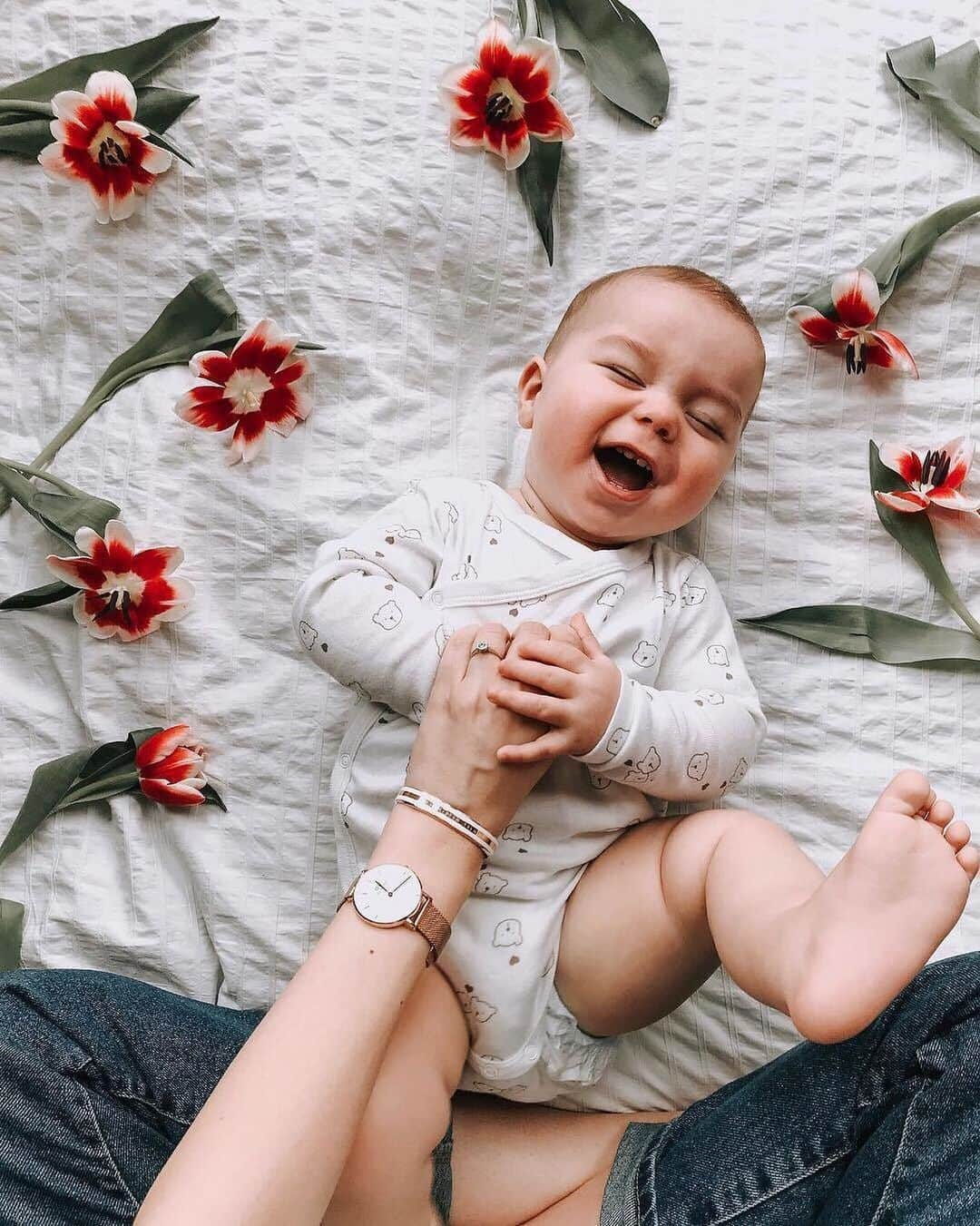 ダニエルウェリントンさんのインスタグラム写真 - (ダニエルウェリントンInstagram)「A baby's smile tickles the heart. (Photo via @mialeo_and_me) #DanielWellington」5月7日 23時08分 - danielwellington