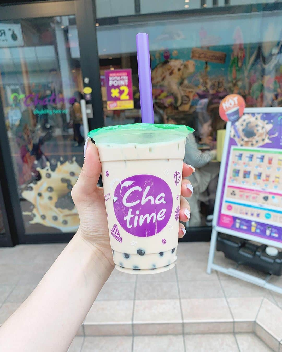 中田絵里奈さんのインスタグラム写真 - (中田絵里奈Instagram)「🥤♡🥤♡ . 令和初タピオカの日☺︎ . 気になっていたchatimeの🍹💕 今まで食べたタピオカで1番弾力があって美味しかった🤭(タピオカの量選べるのも嬉しい❤︎) . この日はベージュcode❤︎ 暑かったので畳めて洗える帽子が大活躍👒 . coordinate @lerevevaniller . . . #タピ活 #タピオカ巡り #chatime #vaniller」5月7日 23時26分 - erinanakata