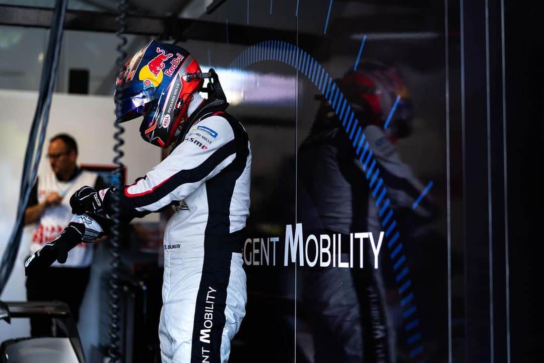 セバスチャン・ブエミさんのインスタグラム写真 - (セバスチャン・ブエミInstagram)「#MonacoEPrix  New week, new race 🏁 ------- 🔗 Help me to get some extra power by voting on the #FanBoost link in my bio or tweet with #FanBoost & #SebastienBuemi」5月7日 23時29分 - sebastien_buemi