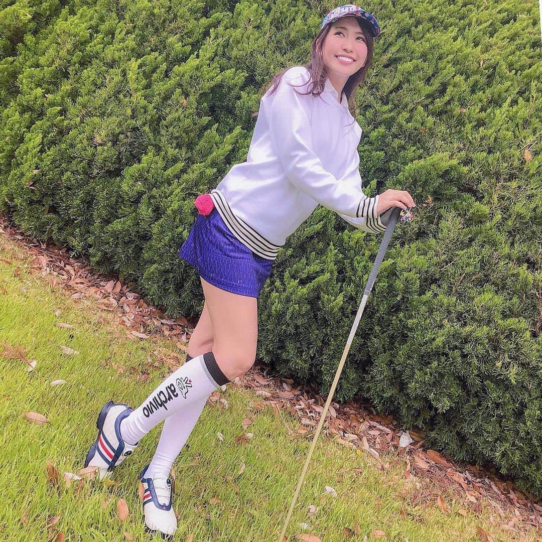 mimiさんのインスタグラム写真 - (mimiInstagram)「先日のゴルフコーデ⛳️🏌️‍♀️ @barnyardstorm のゴルフウェアー さおりんに褒められました💕 サンバイザーは @cuarto_united で ゴルフ場で購入🙆‍♀️ ・ #barnyardstorm #バンヤードストーム  #バンヤードゴルフ #バンカジ #アクアラインゴルフクラブ #golfgirl #golflife #golfstagram #japanesegirl #archivio #model #ゴルフ女子 #ゴルフ大好き #instagolf #スポーツ女子 #골프 #모델 #ひよっこみきにゃん  #ゴルフコーデ #ゴルフファッション #ゴルフ好きと繋がりたい #アルチビオ #cuartounited #クアルトユナイテッド #エフィカス #春ゴルフ #春ゴルフコーデ」5月7日 23時41分 - chan.mi3