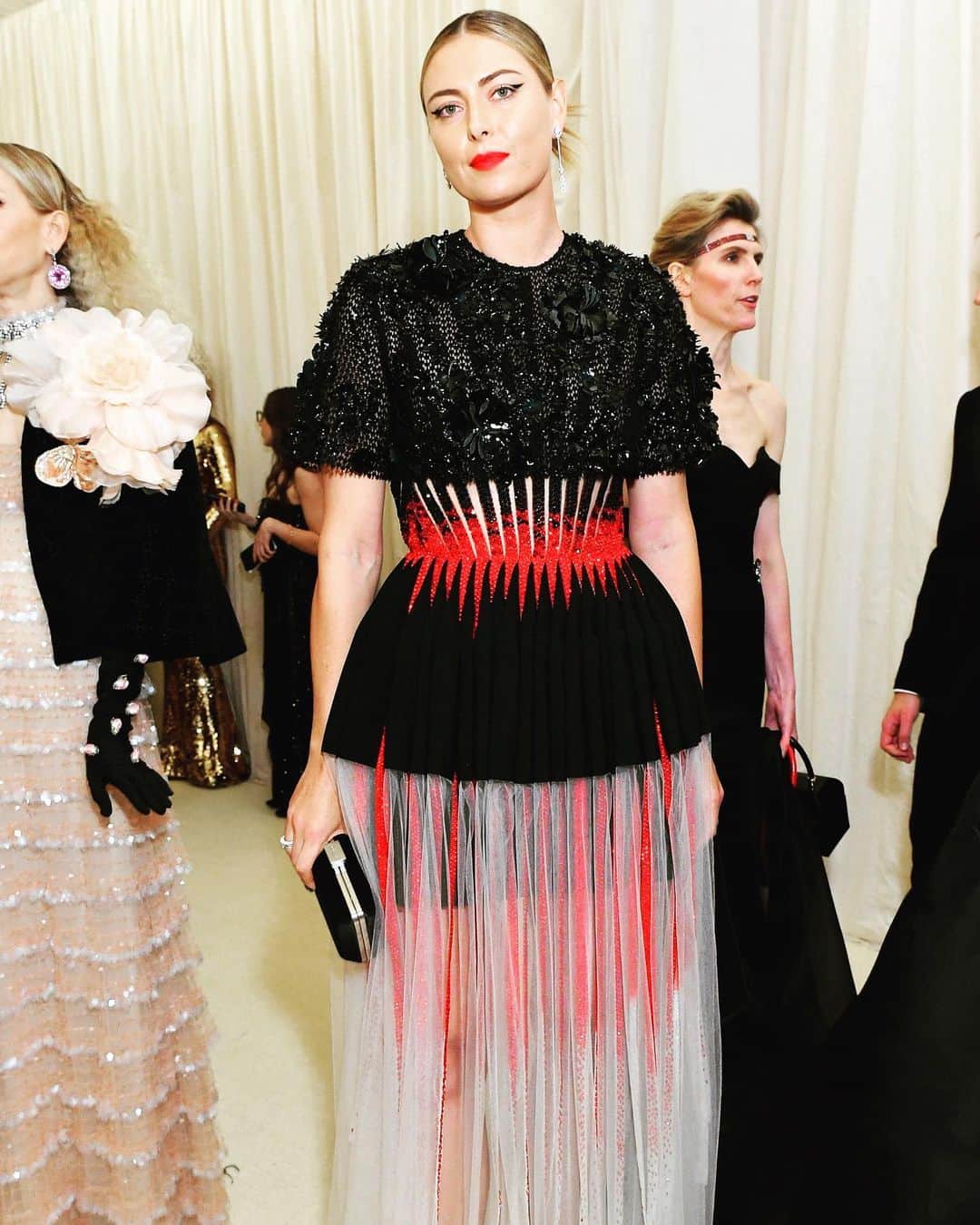 マリア・シャラポワのインスタグラム：「Almost full length! I’m getting there. Apologize for the photo overload but I’ve got more content on my phone from last night than my annual footage consumption. 😅 📸Getty」