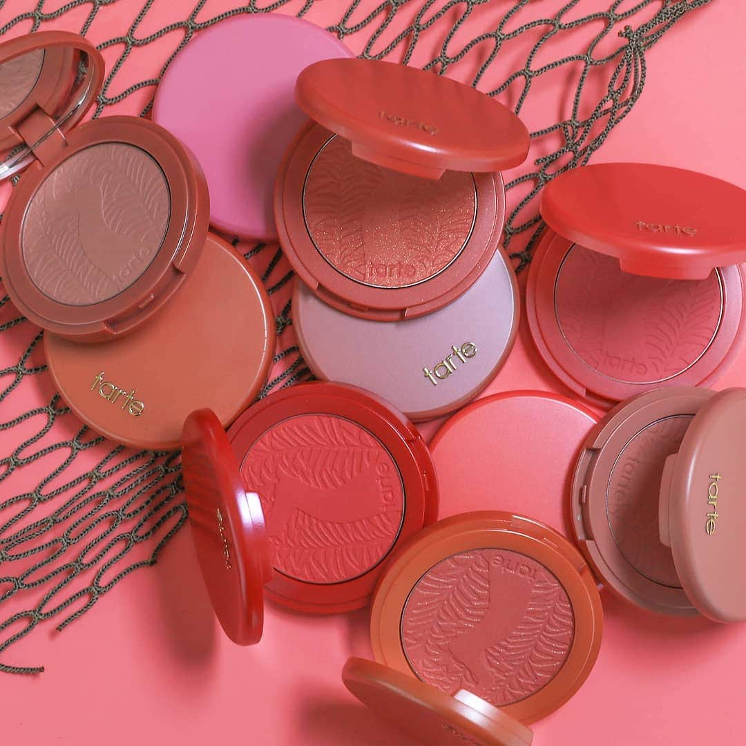 Tarte Cosmeticsさんのインスタグラム写真 - (Tarte CosmeticsInstagram)「Stay blushin' without that chalky build-up with our Amazonian clay 12-hour blushes! ☺️ These babies are formulated with Amazonian clay to help control oil for a longer, more pigmented wear!! #crueltyfree #naturalartistry #slaywithclay #clayallday #claypowered #blushauthority」5月7日 23時45分 - tartecosmetics