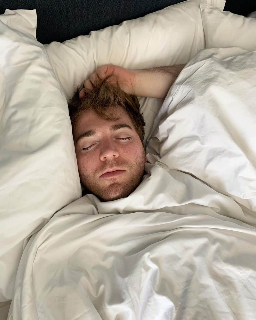 シェーン・ドーソンさんのインスタグラム写真 - (シェーン・ドーソンInstagram)「Sleep paralysis looks so peaceful 😍」5月8日 0時24分 - shanedawson