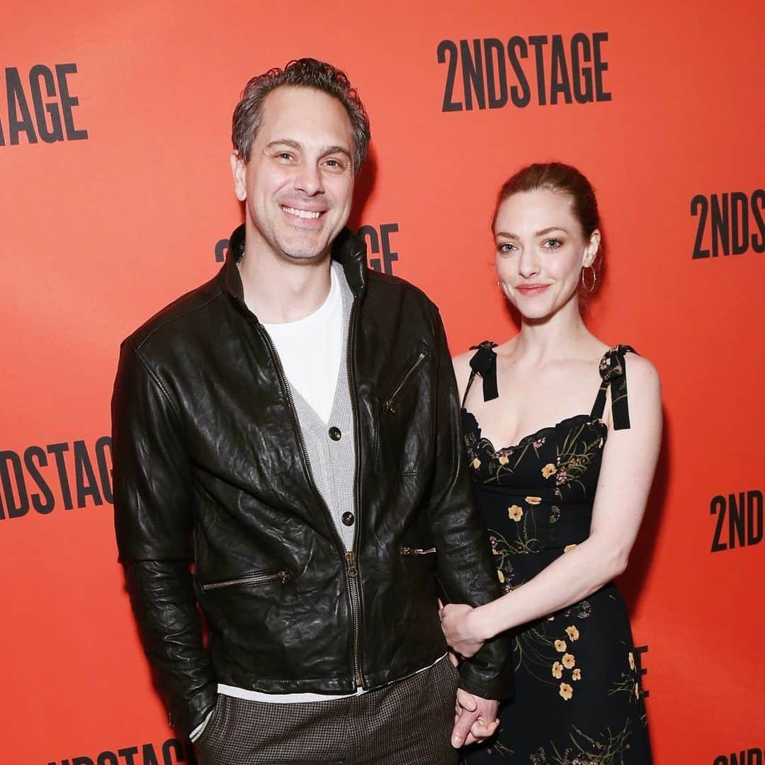 アマンダ・サイフリッドさんのインスタグラム写真 - (アマンダ・サイフリッドInstagram)「Happy #40th @2stnyc -thanks for changing my life and bringing @thomas_sadoski into my world. Here’s to more collaborations and decades of exciting new work... #thewaywegetby」5月8日 0時18分 - mingey