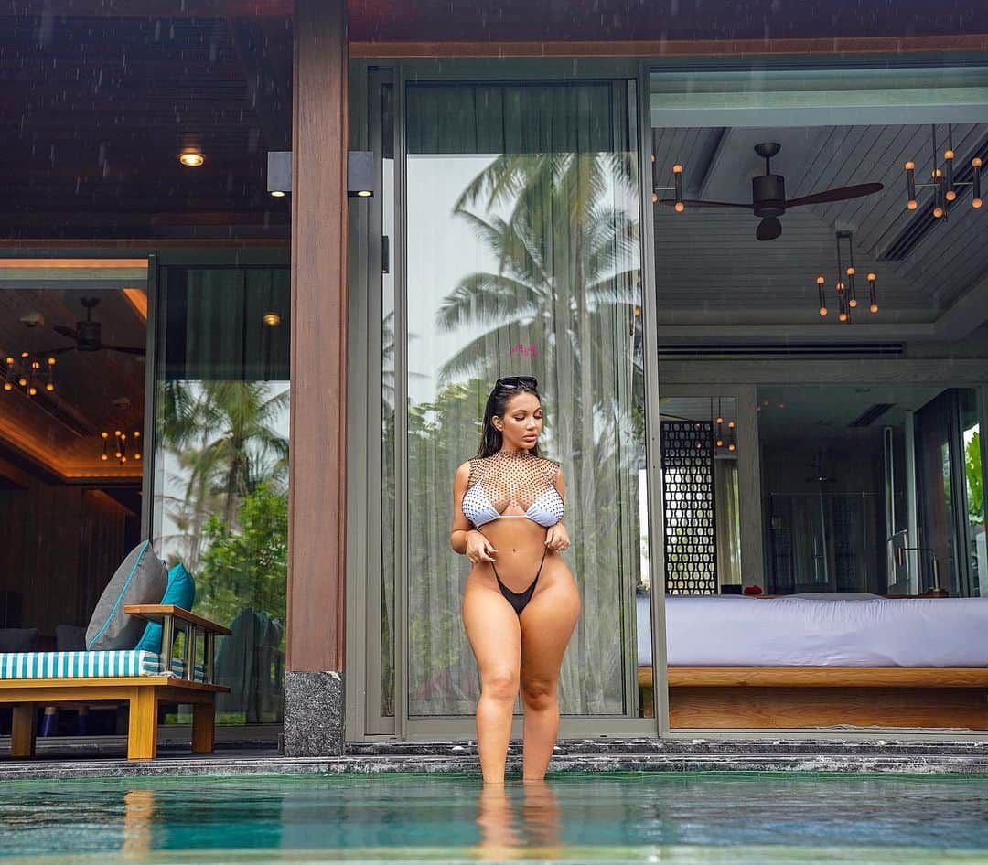 Aylen Aのインスタグラム：「Love the life you live; Live the life you love. 🌞 Resort @bababeachclub」