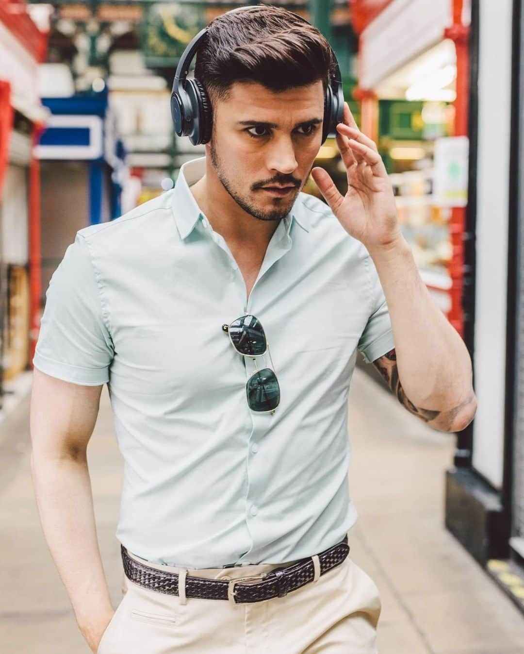 Audio-Technica USAさんのインスタグラム写真 - (Audio-Technica USAInstagram)「Take the music with you on all your adventures with our ATH-SR30BT wireless headphones. Learn more by following the link in our bio. . . . #AudioTechnica #AudioGear #MusicLovers #ATHSR30BT #SR30BT #Headphones #WirelessHeadphones #Music #Travel」5月8日 0時23分 - audiotechnicausa