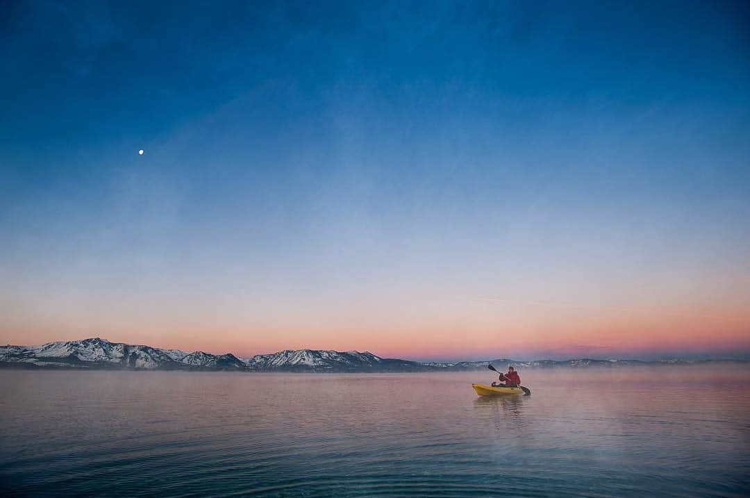 NikonUSAさんのインスタグラム写真 - (NikonUSAInstagram)「From #NikonAmbassador @coreyrichproductions: “‘Nature is not a place to visit. It is home.’ ― Gary Snyder. Paddling into a chilly morning on Lake Tahoe. Happy to call this place home. #NikonNoFilter”」5月8日 0時30分 - nikonusa