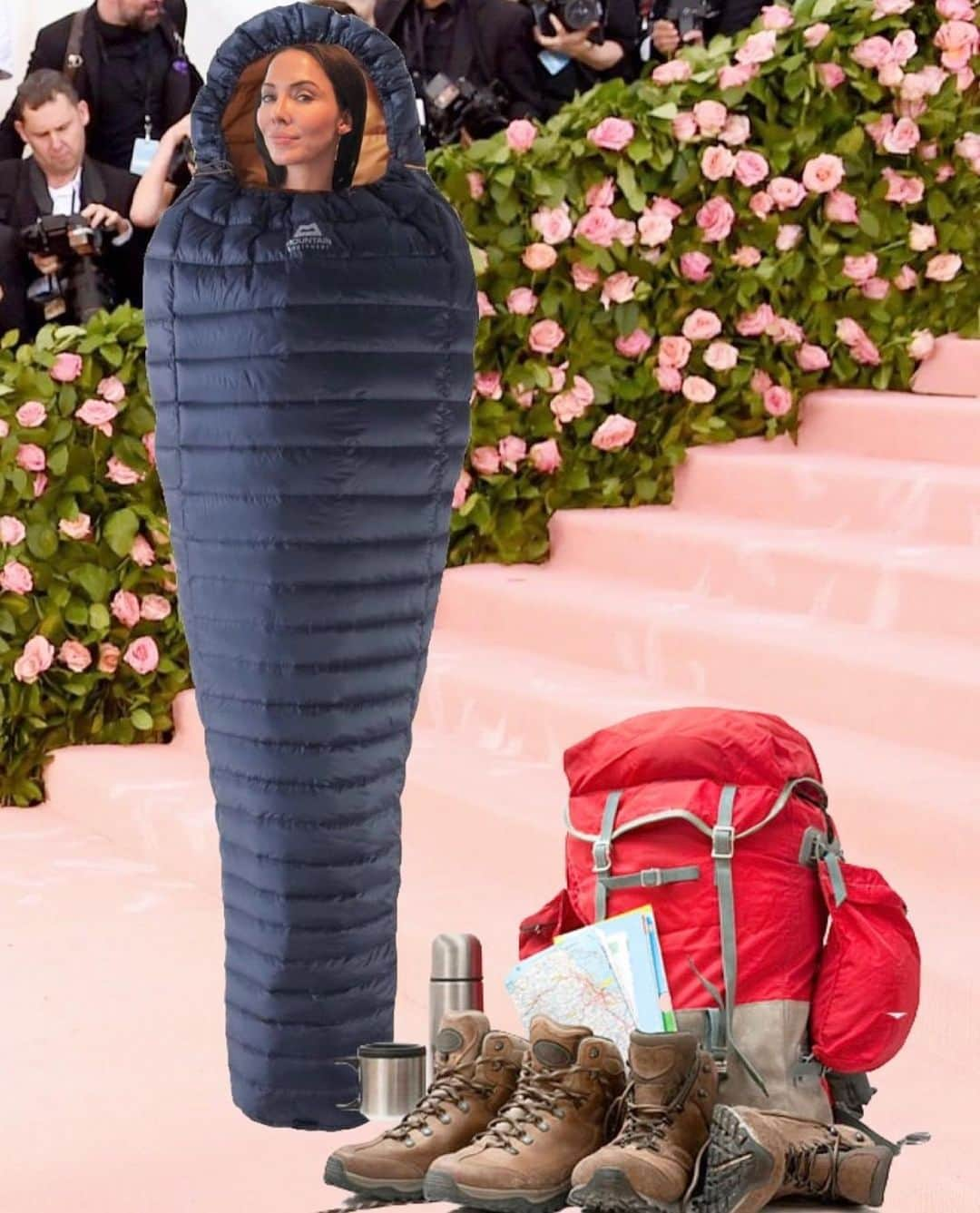 ウィットニー・カミングスさんのインスタグラム写真 - (ウィットニー・カミングスInstagram)「I feel like I’m the only person who took the “camp” theme seriously at the #metgala ( 📷 @theabbot)」5月8日 0時42分 - whitneycummings