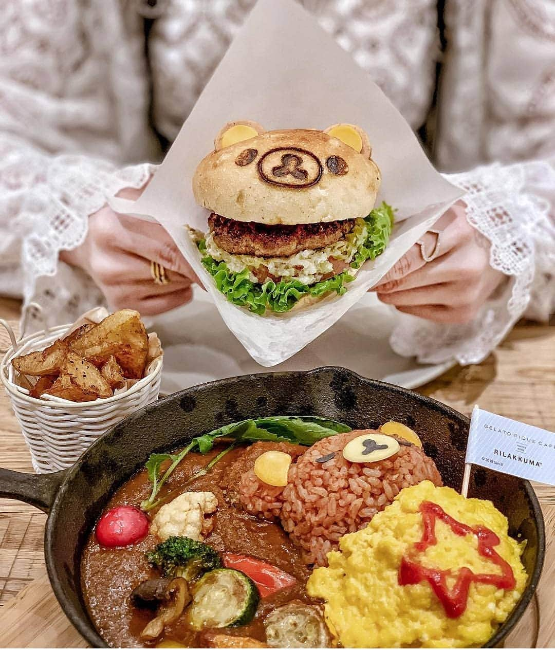 Rilakkuma US（リラックマ）さんのインスタグラム写真 - (Rilakkuma US（リラックマ）Instagram)「A cute lunch is the perfect way to get energy for the rest of your day! This pic was taken at the Kyoto Gelato Pique Cafe that is nos featuring Rilakkuma items! Would you like to see a similar themed cafe come to the US? Let us know what food you'd like to try in the comments! . Pic by @yukico_twingram! . . . #rilakkumaus #sanx #rilakkuma #cutefood #cafe #curry #burger #rice #japan #リラックマ #サンエックス」5月8日 0時43分 - rilakkumaus