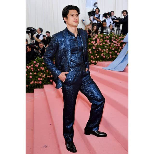 ペトラ・フラナリーさんのインスタグラム写真 - (ペトラ・フラナリーInstagram)「🔷 @melton @siesmarjan #metgala」5月8日 0時52分 - petraflannery