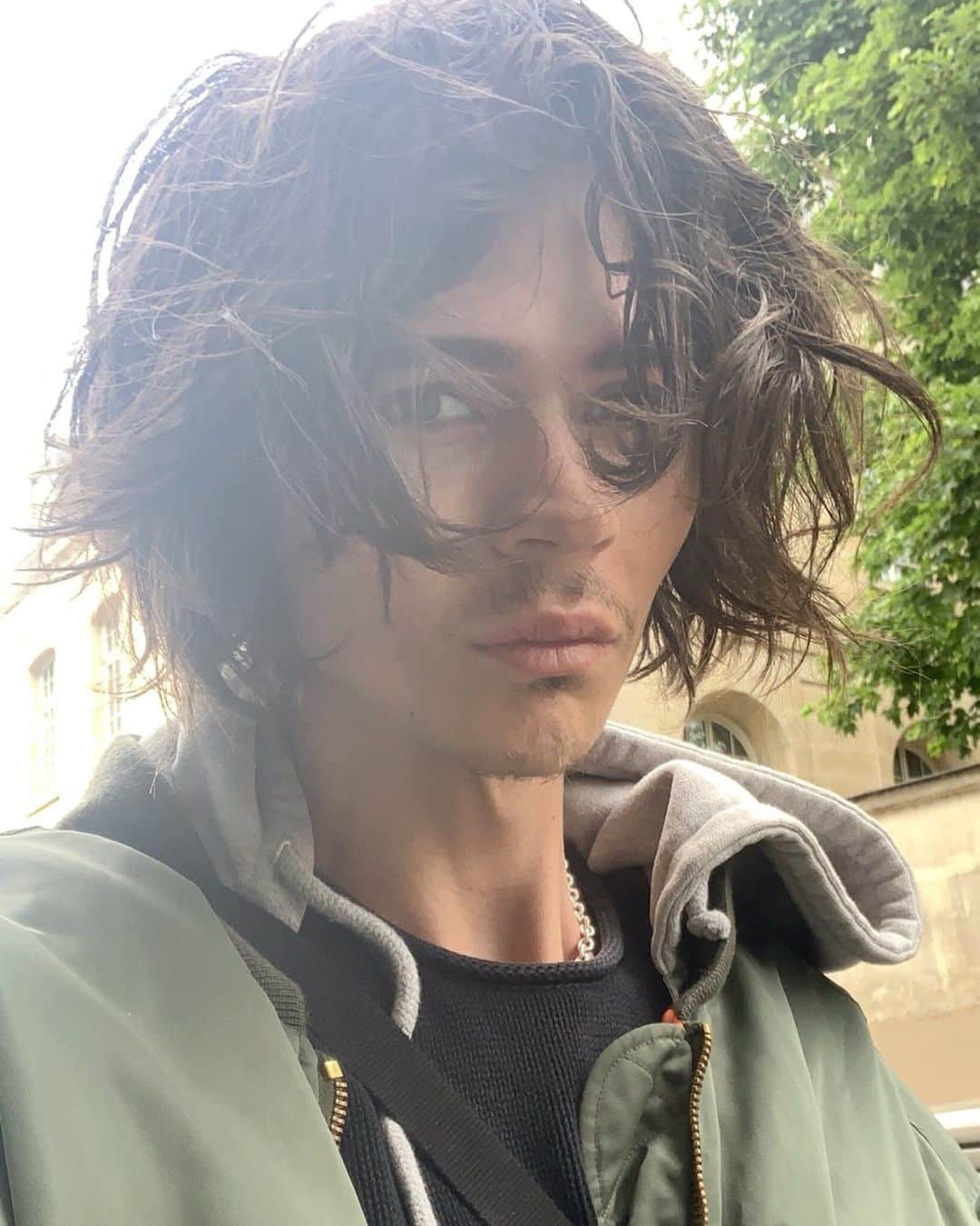 ウィリアム・ペルツさんのインスタグラム写真 - (ウィリアム・ペルツInstagram)「New haircut and I’m in Paris so that’s lit」5月8日 1時14分 - willpeltz