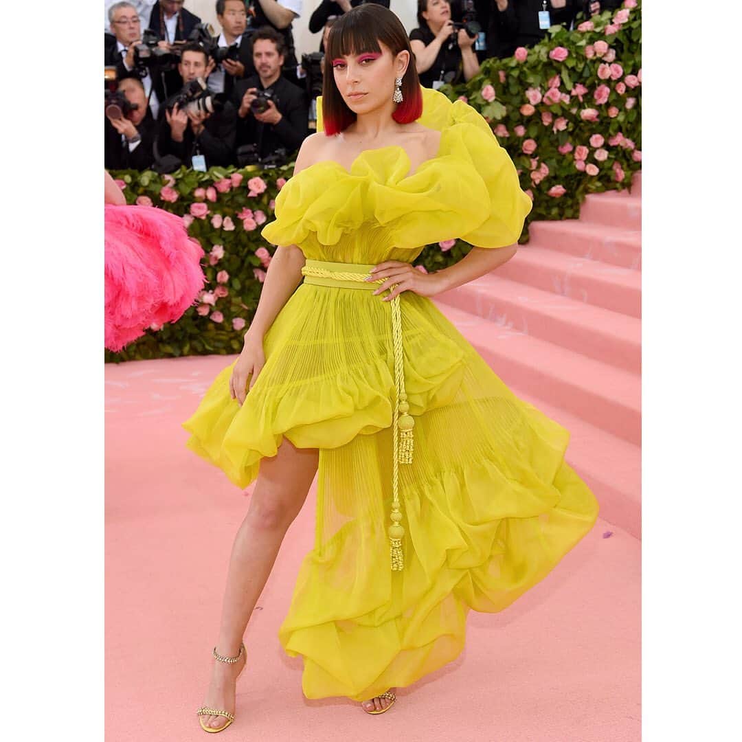 Jimmy Chooさんのインスタグラム写真 - (Jimmy ChooInstagram)「The first Monday of May means one thing: Met Gala. Discover who was wearing Jimmy Choo on the pink carpet #MetCamp」5月8日 1時40分 - jimmychoo