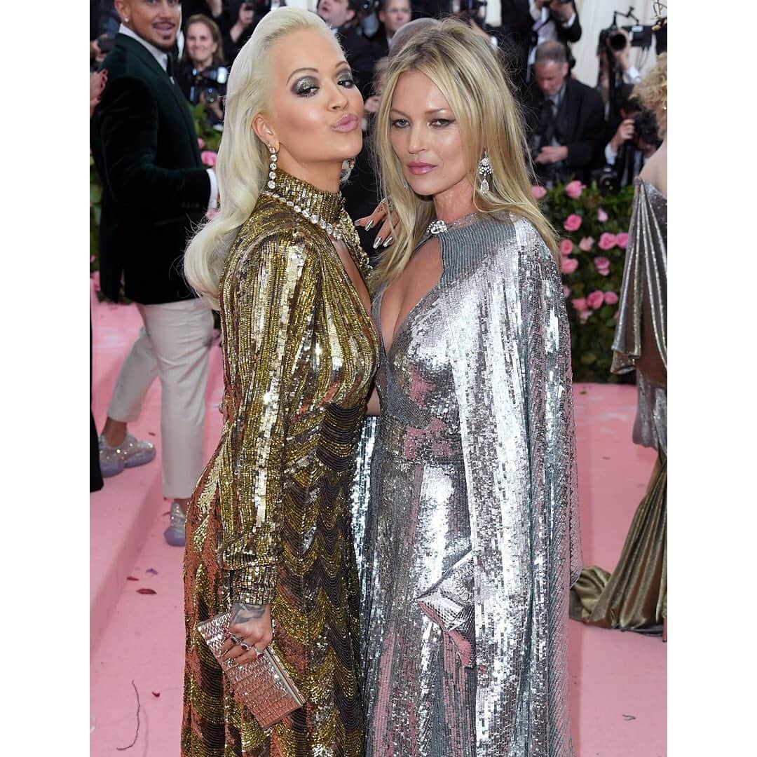 Jimmy Chooさんのインスタグラム写真 - (Jimmy ChooInstagram)「The first Monday of May means one thing: Met Gala. Discover who was wearing Jimmy Choo on the pink carpet #MetCamp」5月8日 1時40分 - jimmychoo