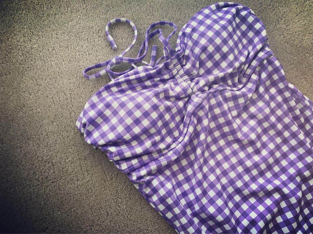 金子綾さんのインスタグラム写真 - (金子綾Instagram)「swimwear♡  バリ撮影で @mikko1104 も着た ワンピース。 絶対買うって決めてたw  #swimwear  #カラダしぼらな」5月8日 12時49分 - ayaaa0707