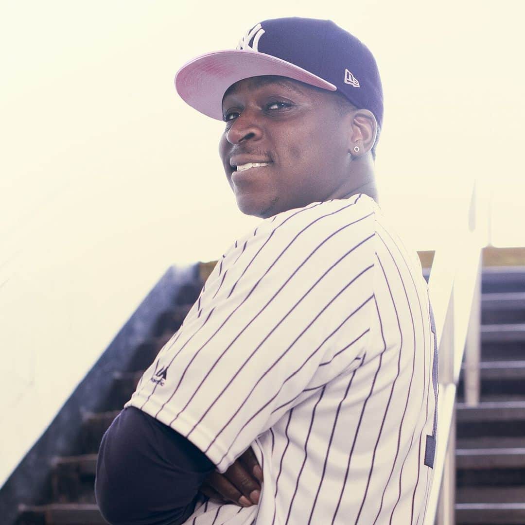 のインスタグラム：「This weekend we honor mom with the Official On-Field Cap of Mother’s Day. WE REIGN AS ONE. #NewEraJapan #MLB #Cap #59FIFTY #NewYorkYankees #DidiGregorius #MothersDay」