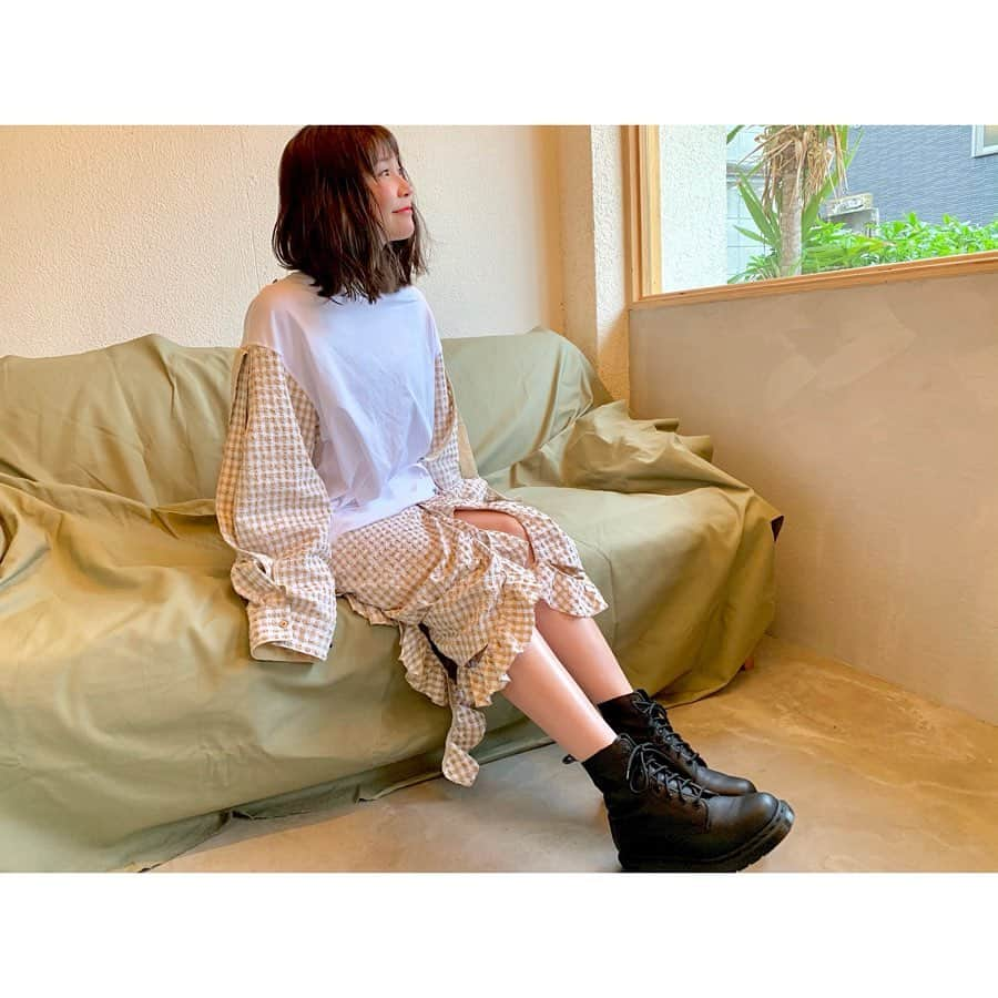 西脇彩華さんのインスタグラム写真 - (西脇彩華Instagram)「＊ 春らしい服でお出かけ🍃 ・ 今年の春はベージュ率高め♡ 例年より寒いからこの時期でも長袖がちょうどいい✨ ・ #OOTD #FASHION @_irene__official_  #9nine #西脇彩華 #ちゃあぽん」5月8日 12時03分 - chapon_930