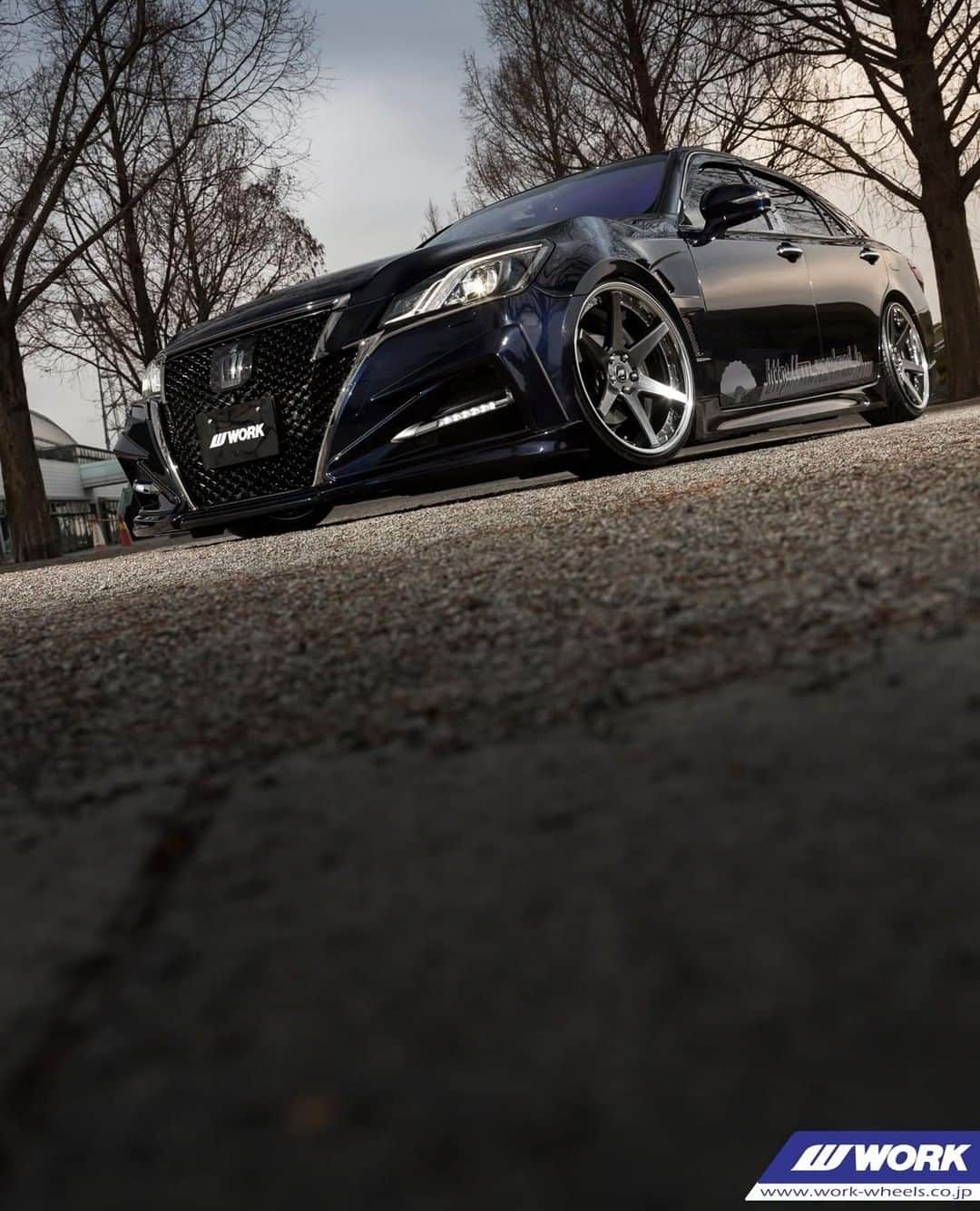 のインスタグラム：「@sensebrand_ Toyota Crown on NEW WORK Zeast BST1 #artofwheel #zeastbst1」