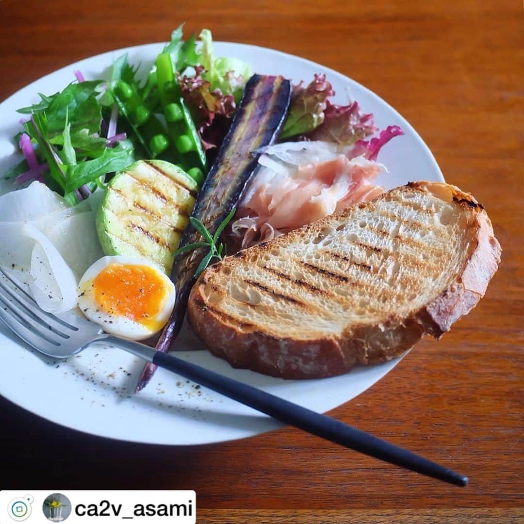 アルペンザルツ公式Instagramさんのインスタグラム写真 - (アルペンザルツ公式InstagramInstagram)「#アルペンザルツ をお使いいただいた @ca2v_asami 様の素敵なお写真をRegramさせていただきました。お使いいただき、誠にありがとうございます。 ━━━━━━━━━━━━━━━━━━━━━━━ #lunch 三浦の美味しい野菜と卵で🍴 10連休長かったー！」5月8日 12時37分 - alpensalz_jp