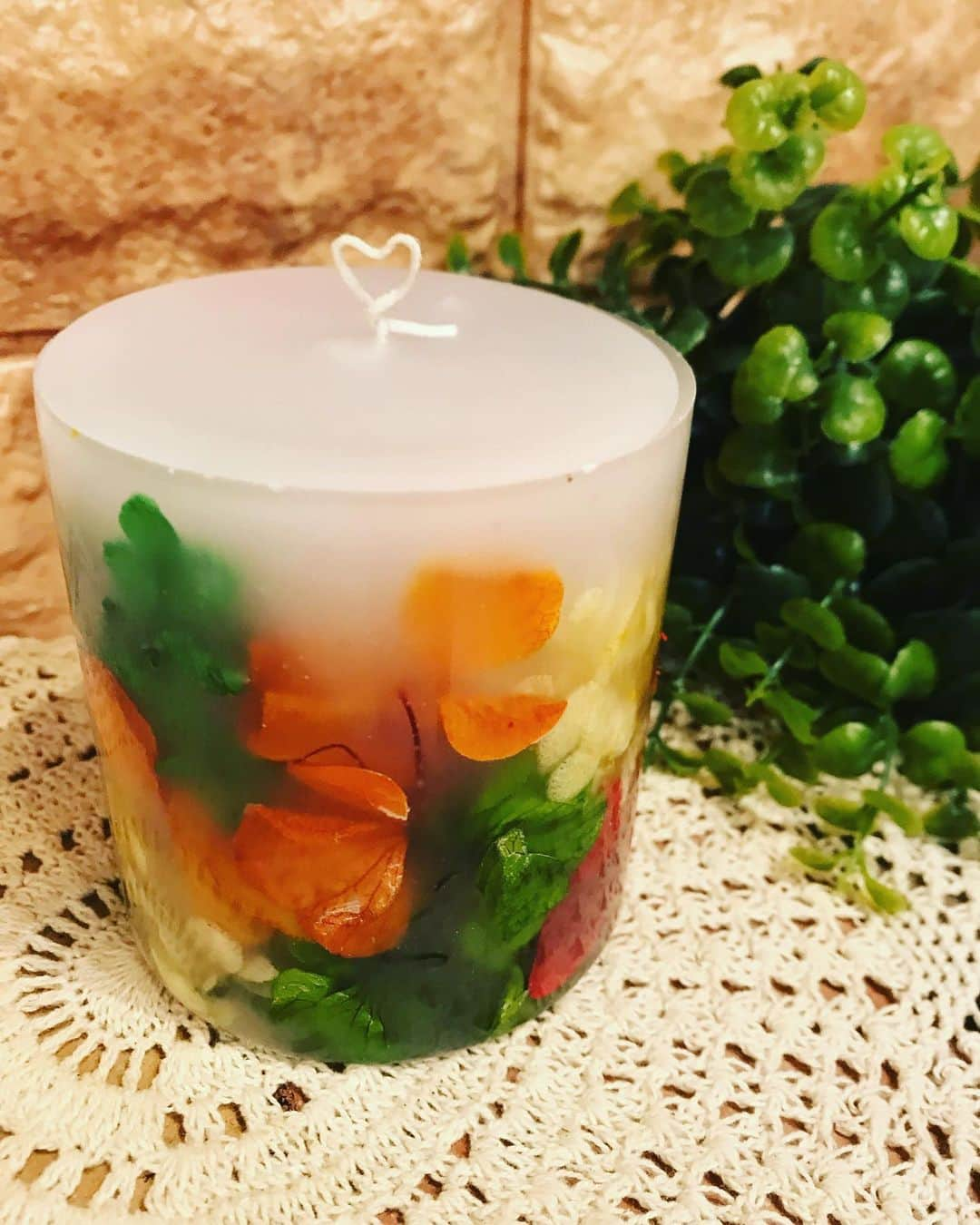 緑友利恵さんのインスタグラム写真 - (緑友利恵Instagram)「#アロマキャンドル #ボタニカルキャンドル #flowercandle #candle #instafashion」5月8日 12時47分 - yurie_0416