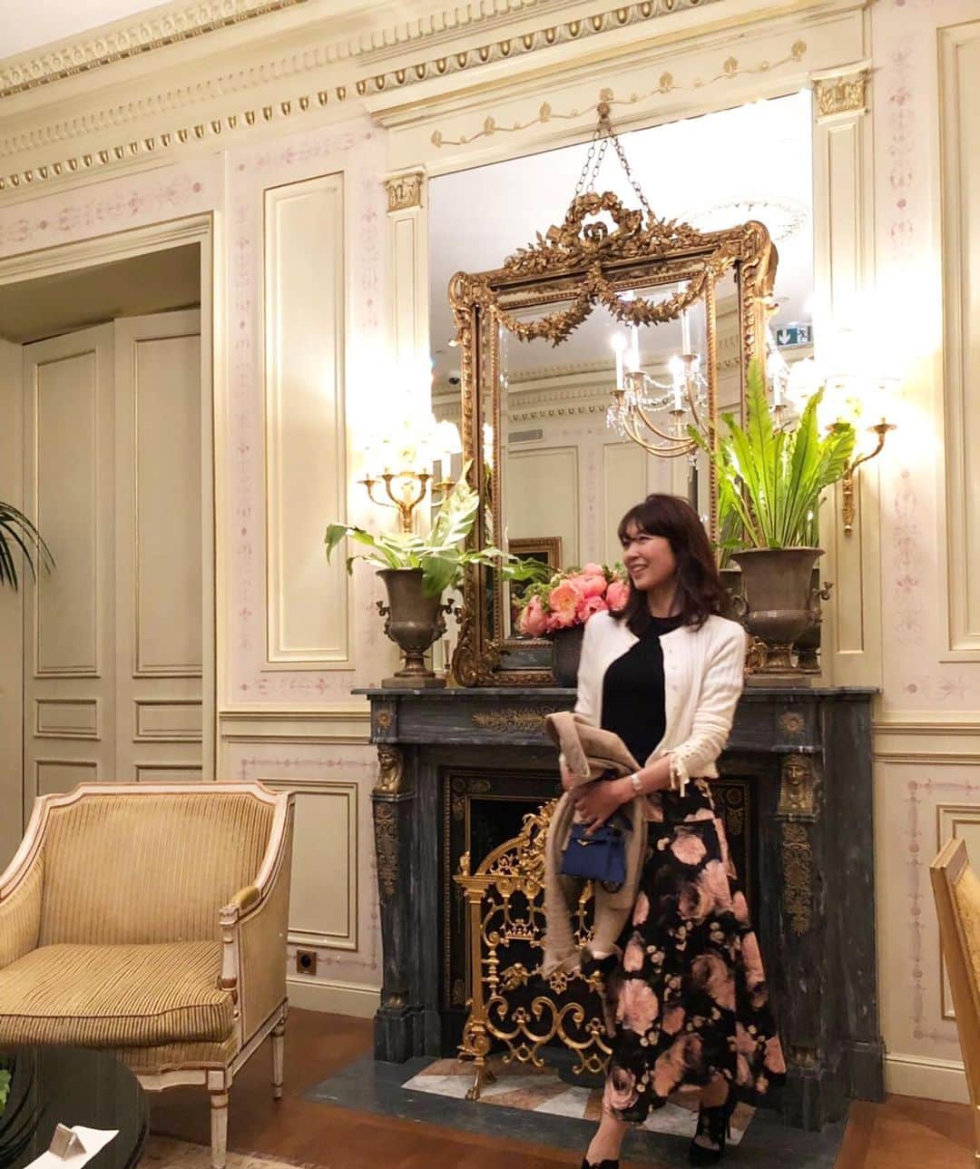草間淑江さんのインスタグラム写真 - (草間淑江Instagram)「デジタルゴッホ展の後は シャングリラの中華に。  #パリ#シャングリラホテル#香宮」5月8日 4時37分 - yoshie_kusama